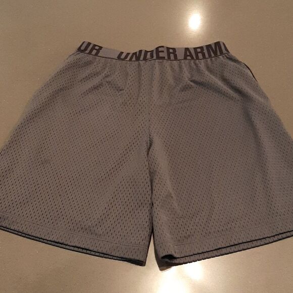Under Armour Gray Athletic Shorts - Picture 4 of 8
